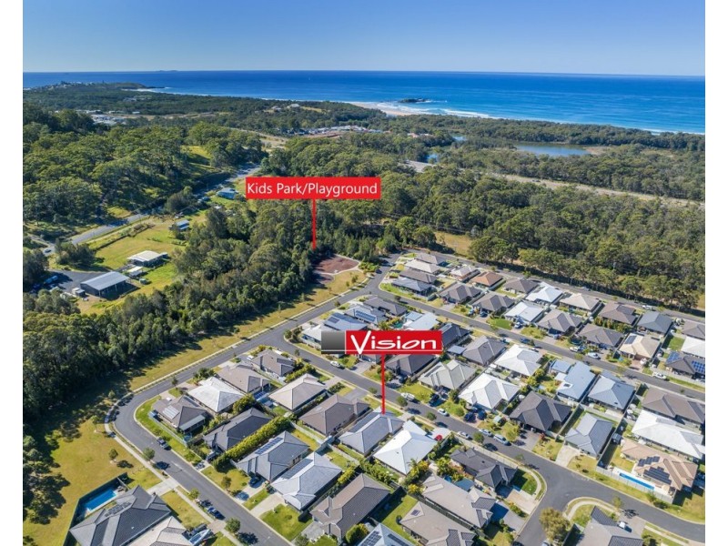 8 Seabeach Street, Sandy Beach NSW 2456