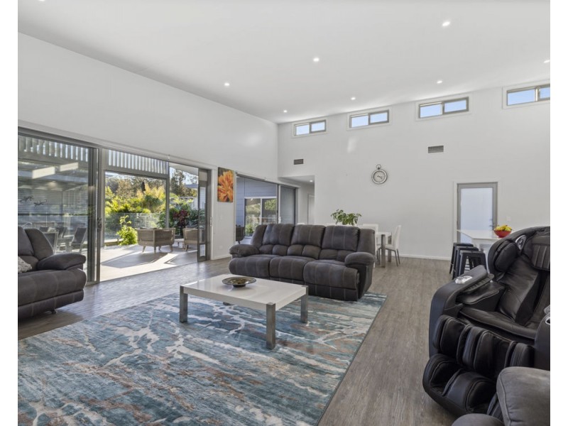 15 Topaz Drive, Emerald Beach NSW 2456