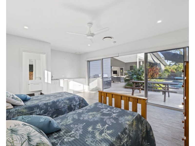 15 Topaz Drive, Emerald Beach NSW 2456