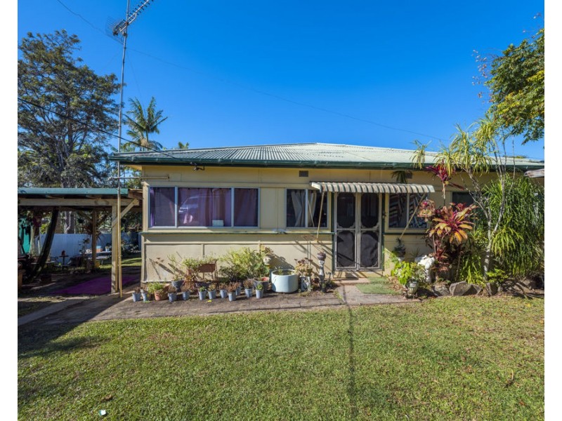 13 Mackay Street, Woolgoolga NSW 2456