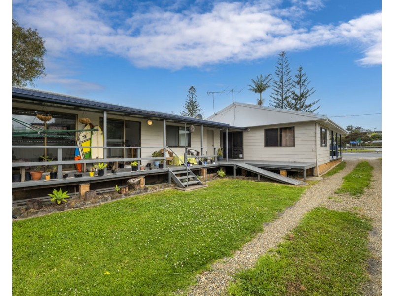 28 Clarence Street, Woolgoolga NSW 2456