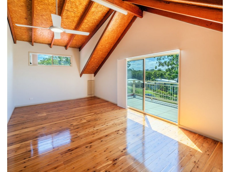 10 Safety Beach Drive, Safety Beach NSW 2456