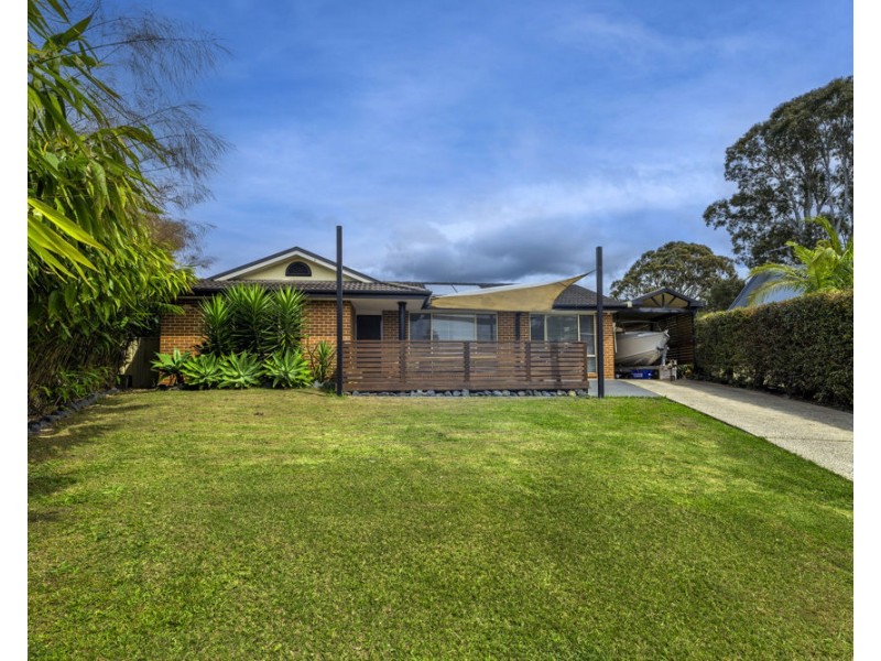 13 Strawberry Close, Woolgoolga NSW 2456