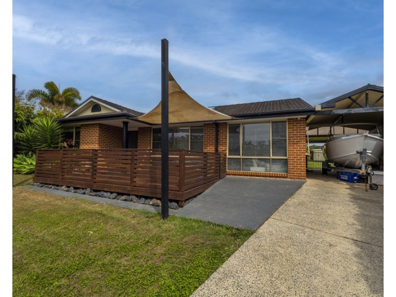 13 Strawberry Close, Woolgoolga NSW 2456