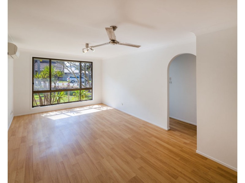 4 Taylor Close, Emerald Beach NSW 2456