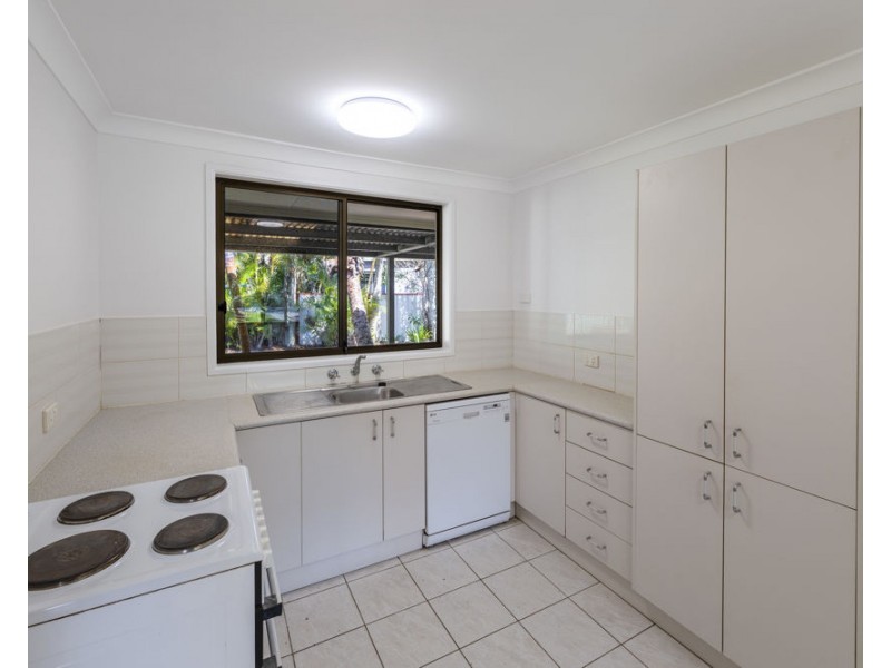 4 Taylor Close, Emerald Beach NSW 2456