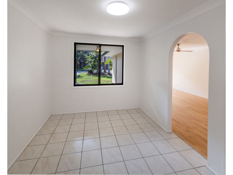 4 Taylor Close, Emerald Beach NSW 2456