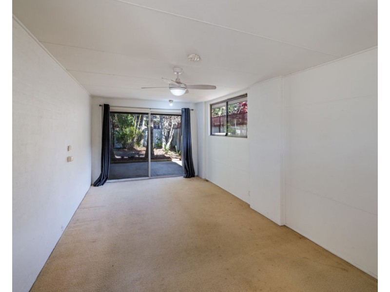 4 Taylor Close, Emerald Beach NSW 2456