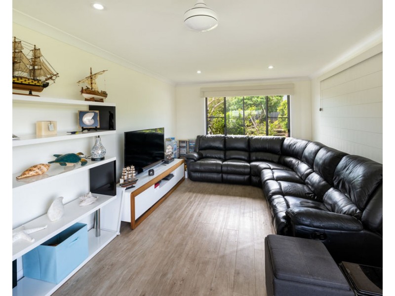 73 Ford Street, Red Rock NSW 2456