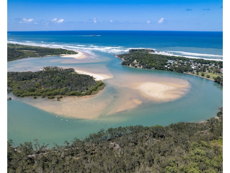 73 Ford Street, Red Rock NSW 2456