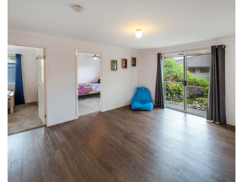 16 Admiralty Drive, Safety Beach NSW 2456