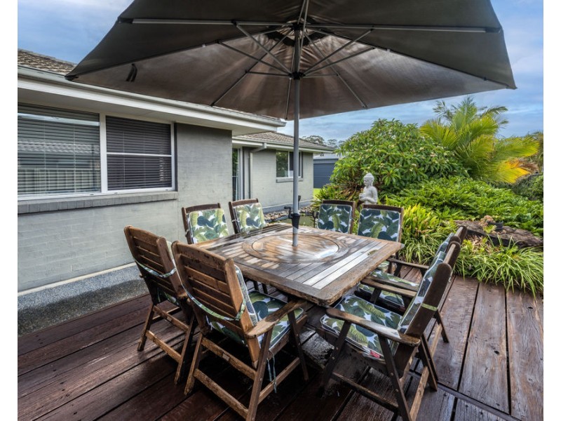 16 Admiralty Drive, Safety Beach NSW 2456
