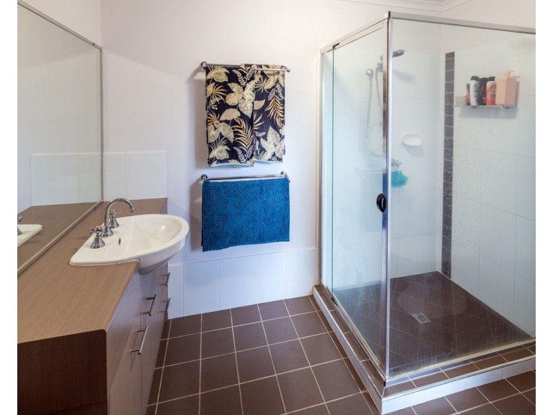 16 Admiralty Drive, Safety Beach NSW 2456