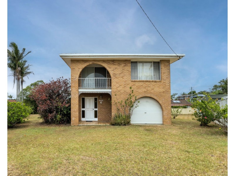 4 Royal Close, Corindi Beach NSW 2456 the real estate agency For Sale