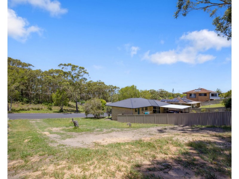 52 Nightingale Street, Woolgoolga NSW 2456