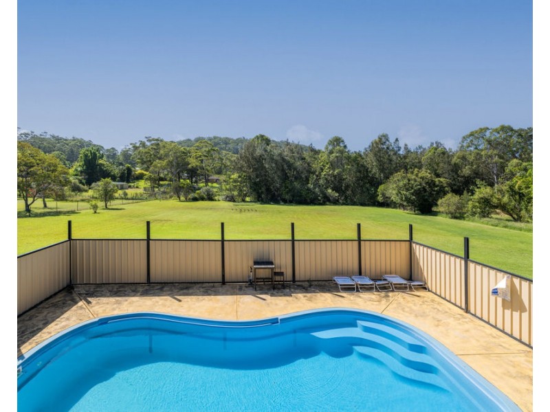 16 Poynten Drive, Emerald Beach NSW 2456