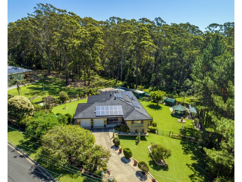 3 St Andrews Drive, Woolgoolga NSW 2456