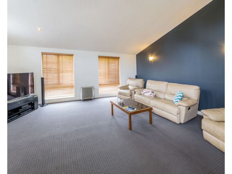 5 Mariner Drive, Safety Beach NSW 2456