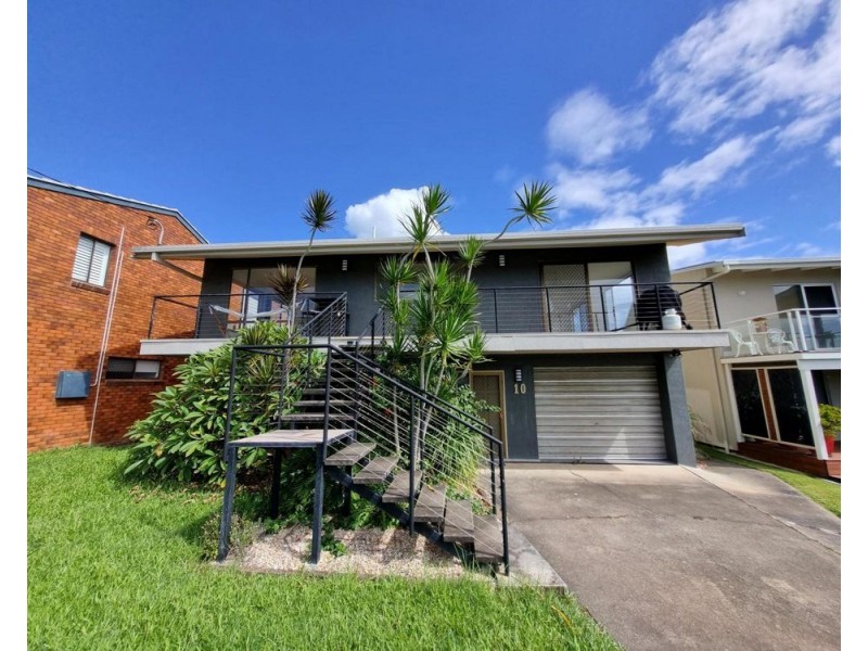 10 Fuller Street, Arrawarra Headland NSW 2456