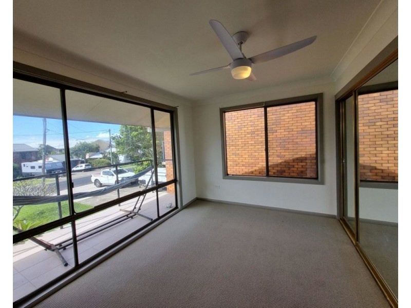 10 Fuller Street, Arrawarra Headland NSW 2456