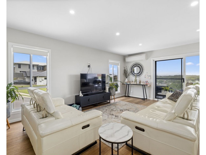 1 Gita Place, Woolgoolga NSW 2456