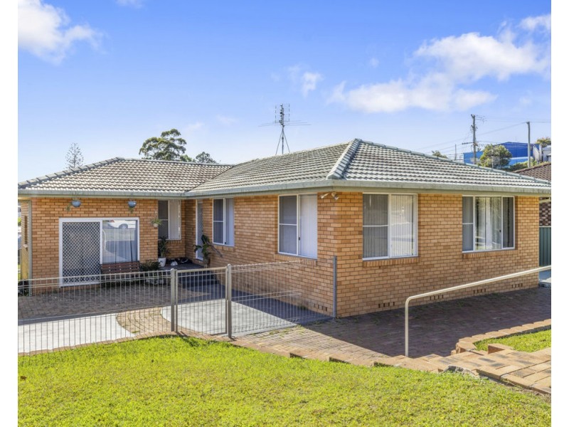 5 Crabbe Street, Woolgoolga NSW 2456