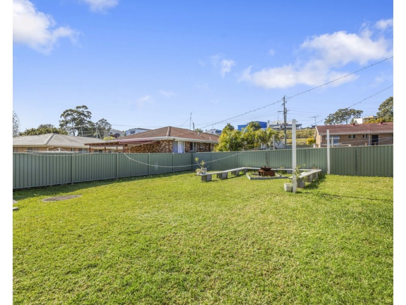 5 Crabbe Street, Woolgoolga NSW 2456