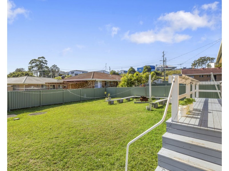 5 Crabbe Street, Woolgoolga NSW 2456
