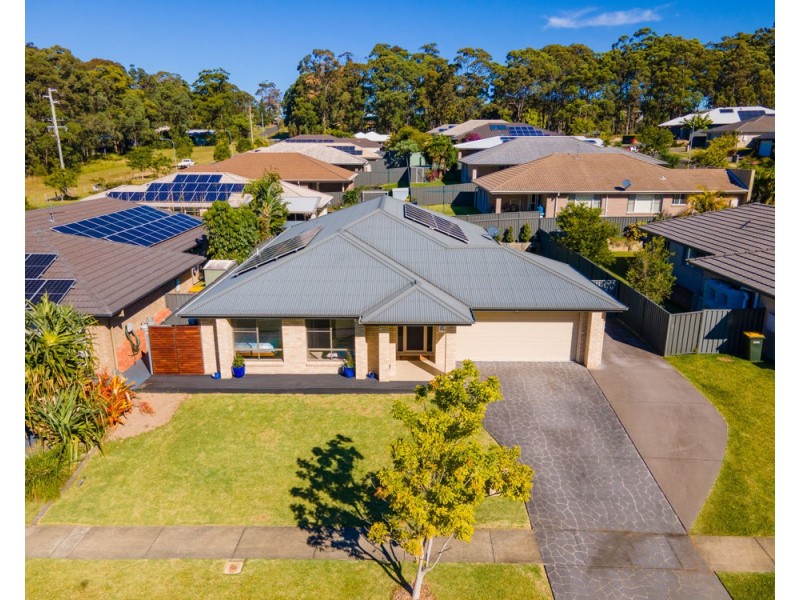 22 Seacrest Boulevard, Sandy Beach NSW 2456