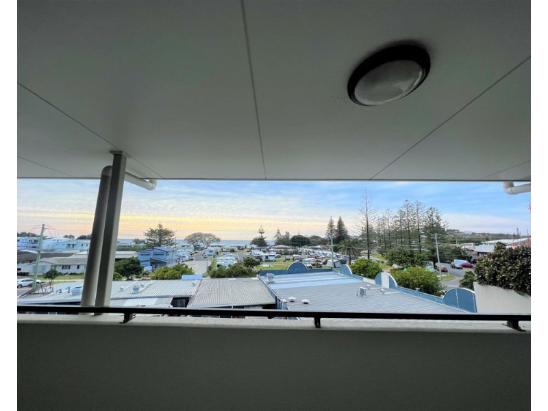 1/51 Beach Street, Woolgoolga NSW 2456