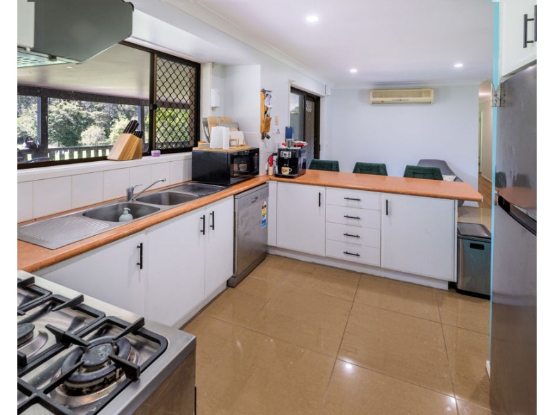 16 Poynten Drive, Emerald Beach NSW 2456