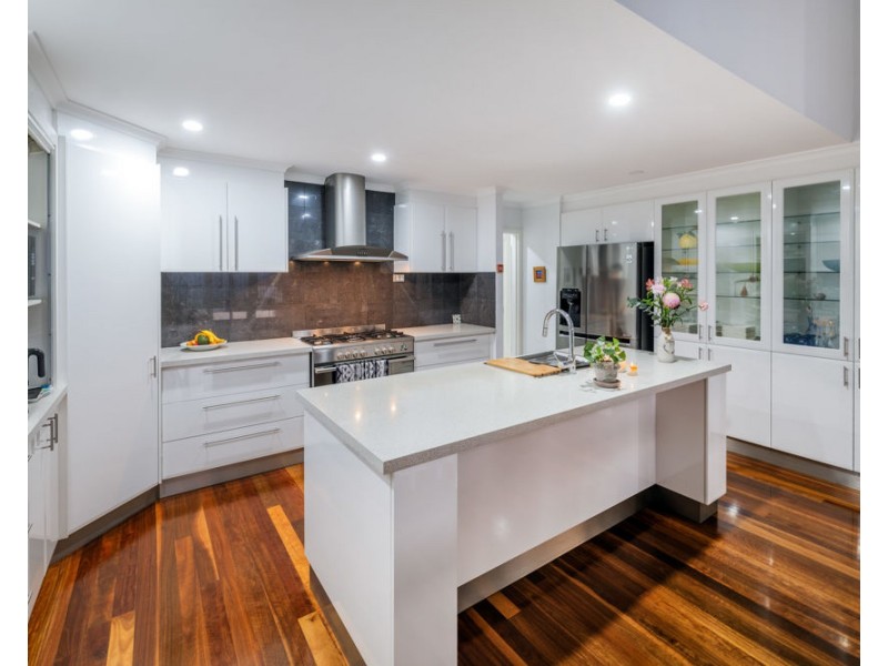 9 Quay Crescent, Safety Beach NSW 2456