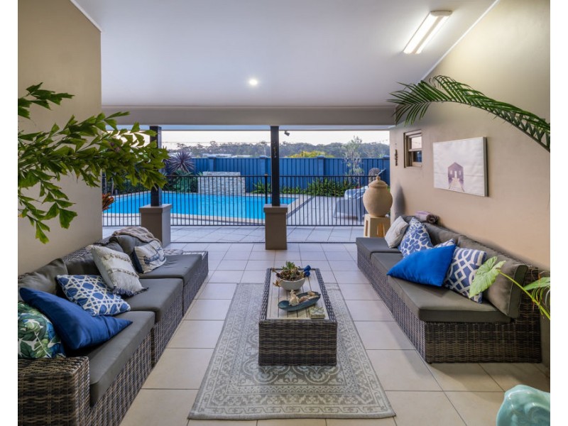 9 Quay Crescent, Safety Beach NSW 2456
