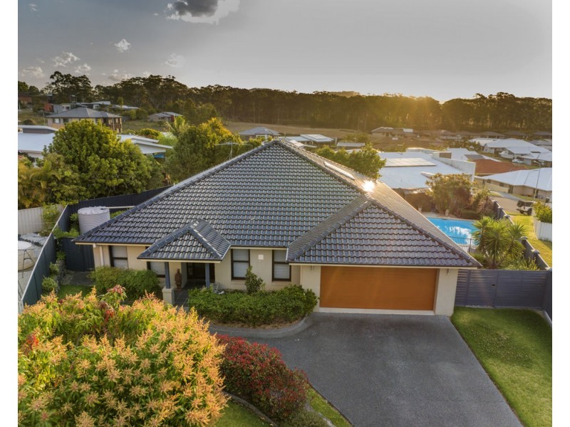 9 Quay Crescent, Safety Beach NSW 2456