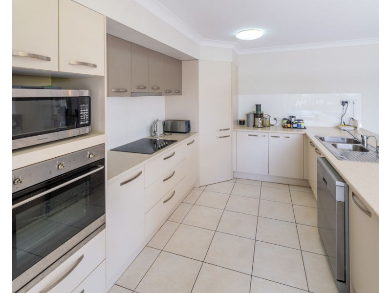 6 Beachcomber Close, Safety Beach NSW 2456