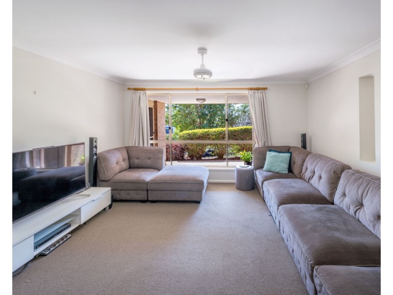 6 Beachcomber Close, Safety Beach NSW 2456