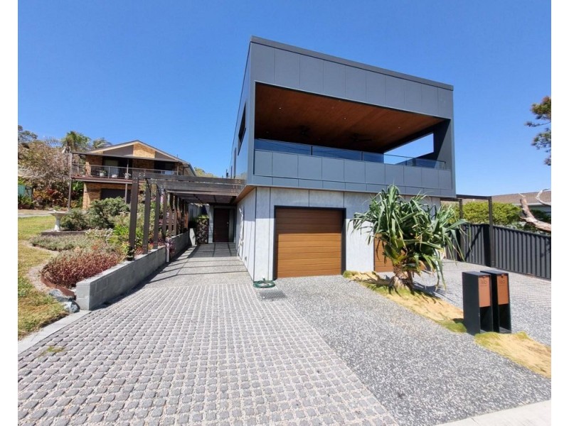 16B McIver Lane, Woolgoolga NSW 2456