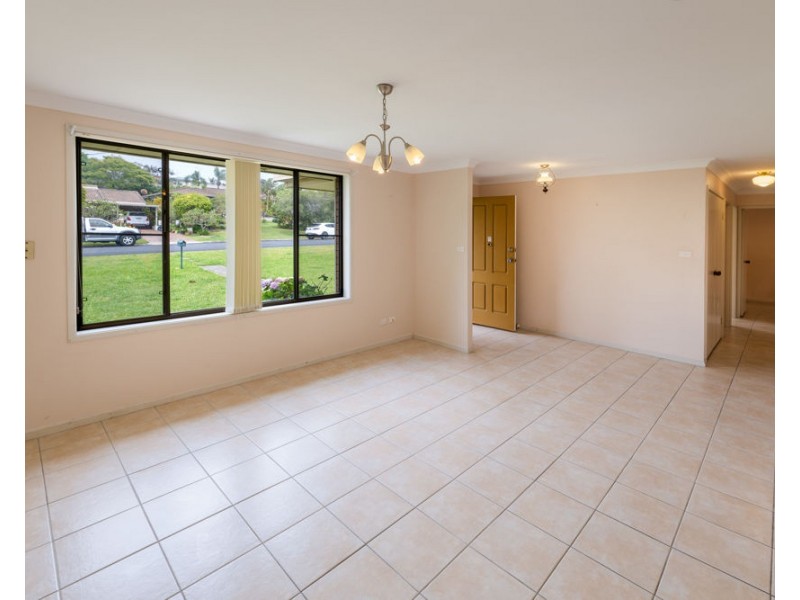 6 Smails Close, Woolgoolga NSW 2456