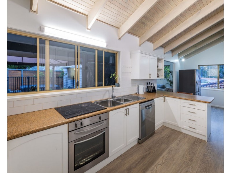 9 Young Street, Safety Beach NSW 2456