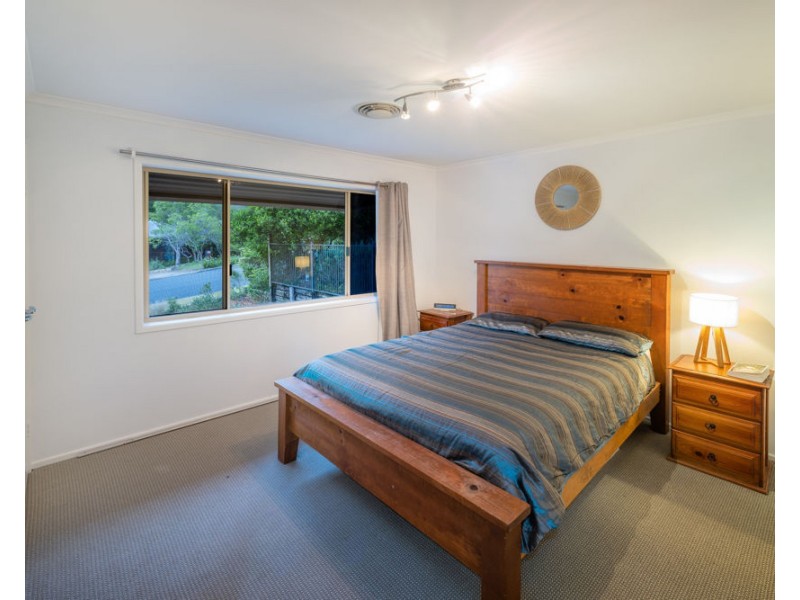 9 Young Street, Safety Beach NSW 2456