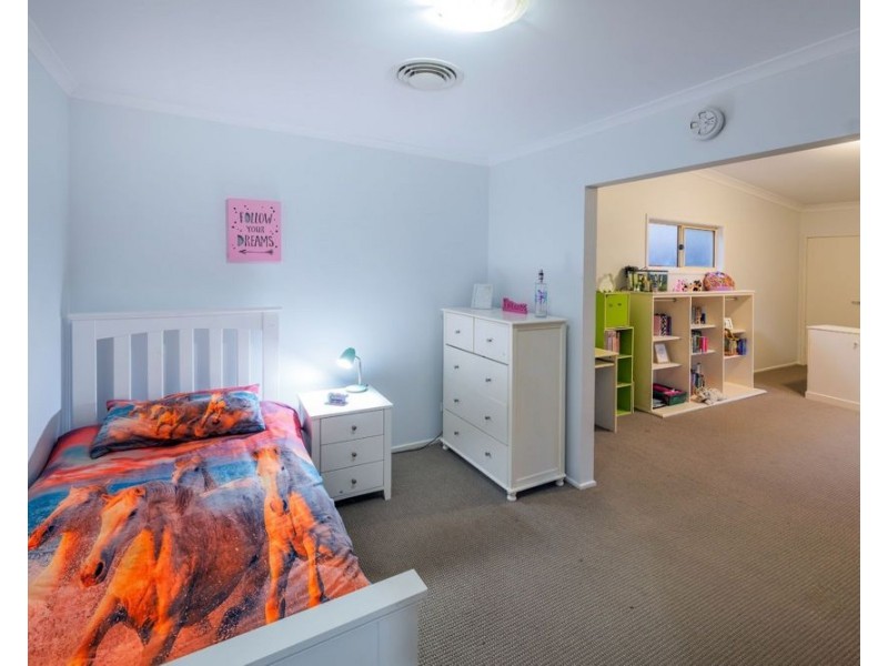 9 Young Street, Safety Beach NSW 2456