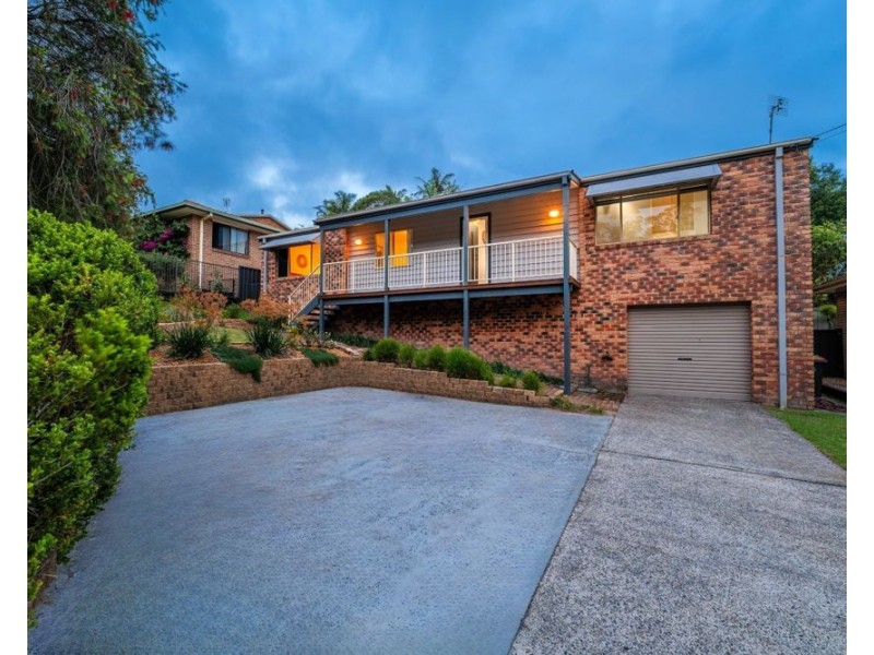 9 Young Street, Safety Beach NSW 2456