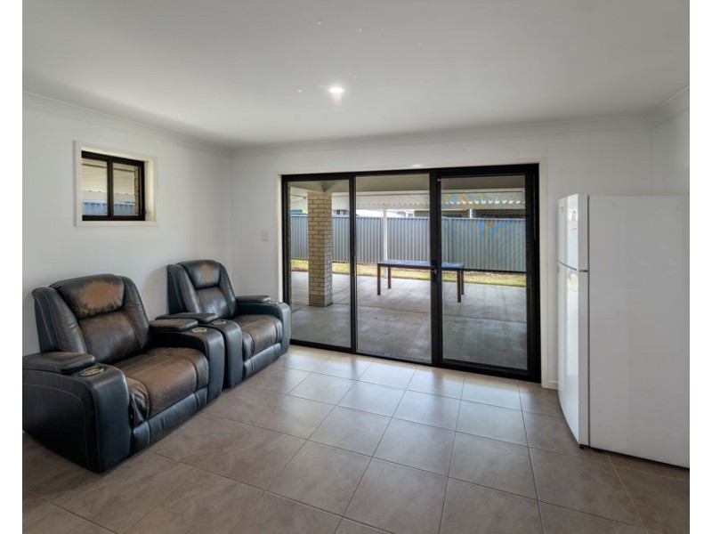 17 Flat Top Drive, Woolgoolga NSW 2456