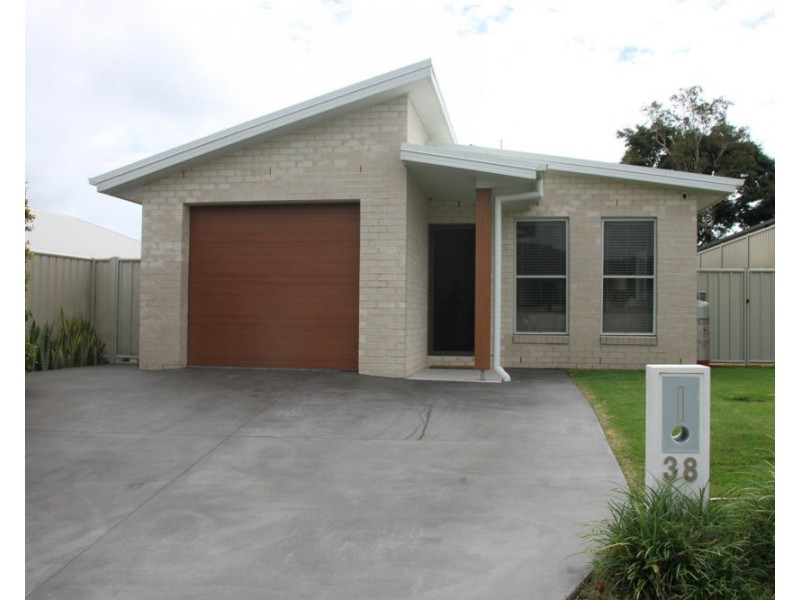 38 Gita Place, Woolgoolga NSW 2456