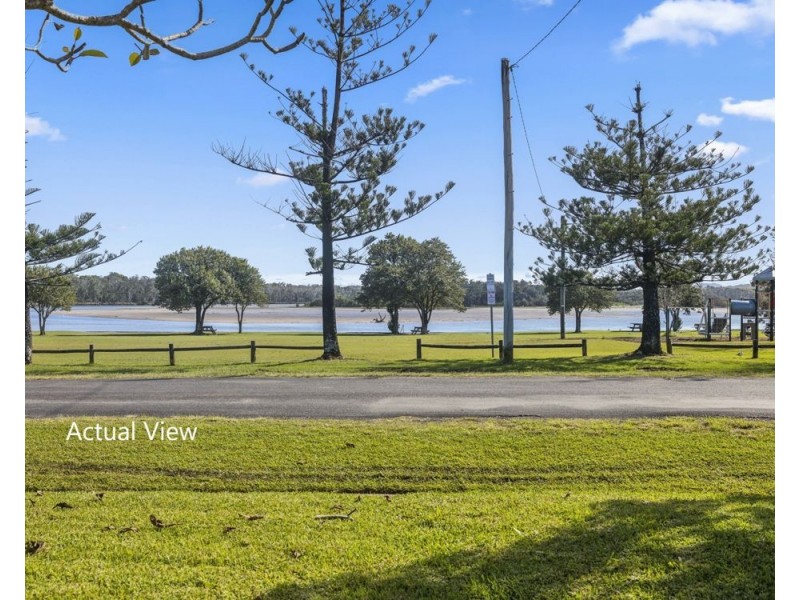 6 Lawson Street, Red Rock NSW 2456