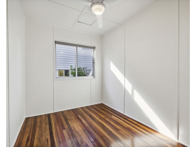 6 Lawson Street, Red Rock NSW 2456