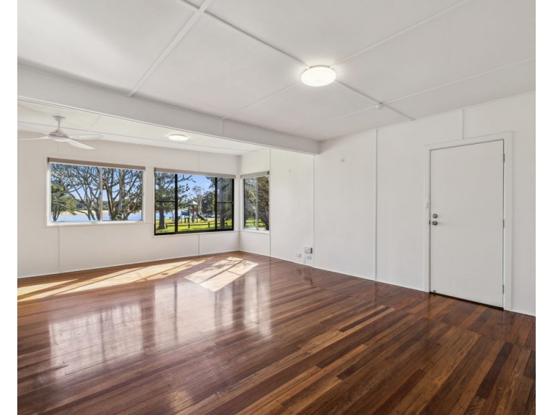 6 Lawson Street, Red Rock NSW 2456