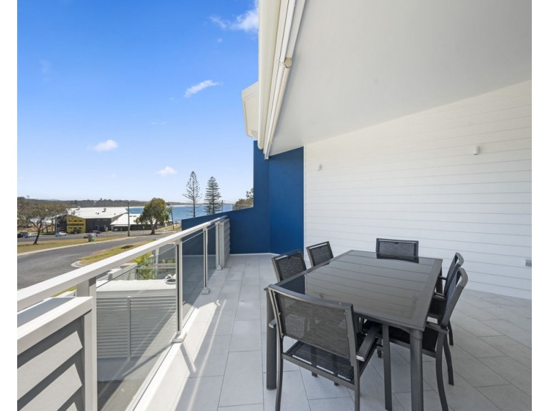 1/17 Carrington Street, Woolgoolga NSW 2456