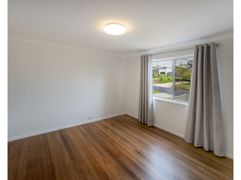 51 Blue Gum Avenue, Sandy Beach NSW 2456