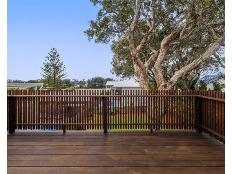 51 Blue Gum Avenue, Sandy Beach NSW 2456